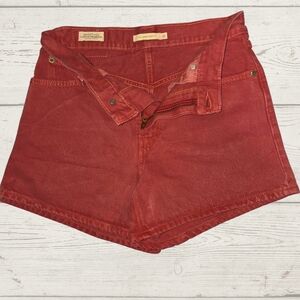 Levi’s 80’s Mom Shorts | Red Denim | High Rise | Size 26